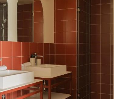15th Arrondissement Apartment | Edgar Suites - Église