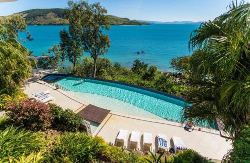 Hamilton Island Apartment | Edge 12 Hamilton Island - Oceanfront villa with buggy