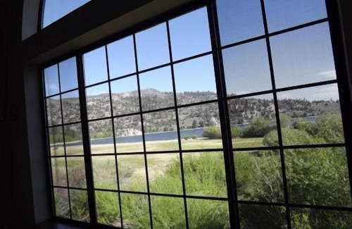 June Lake Condo | Edgewater #1 , June Lake View! Lower unit