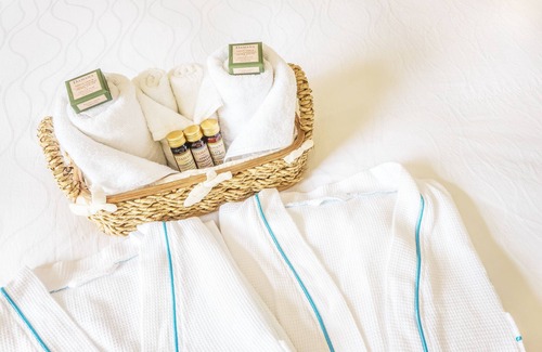 Puerto Galera Hotel | Edgewater Dive & Spa Resort