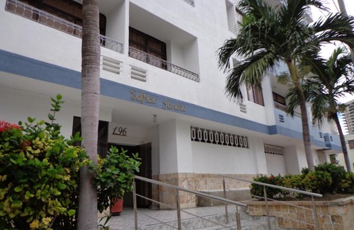 El Rodadero Apartment | Edificio Sandra