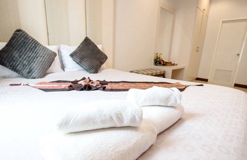 Huay Kaew House | Egg Colony