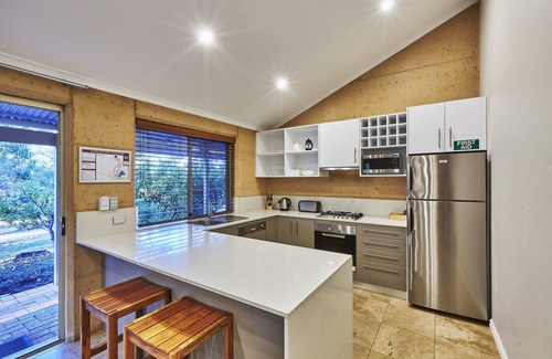 Metricup Cabin | Eight Willows Retreat