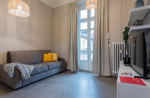 Vanchiglia Apartment | Einaudi Apartment by Wonderful Italy