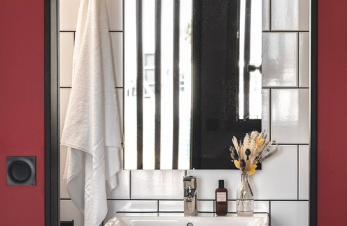 Serris Hotel | Eklo Marne La Vallée