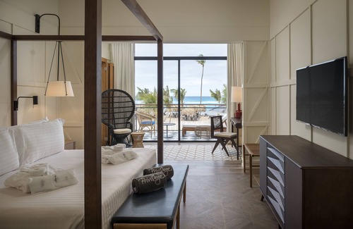 Punta Cana Resort | El Beso Adults Only At Ocean El Faro - All Inclusive