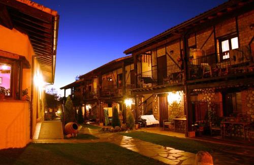 Hervas House | El Canchal de la Gallina -Cafetería - Aparcamiento gratis - Jacuzzi