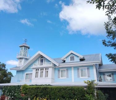 Luzon House | El Casa Azul