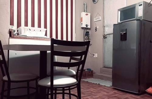 Coyoacan Apartment | El Puente cómodo estudio cocina y baño privados, metro General Anaya a 2 minutos