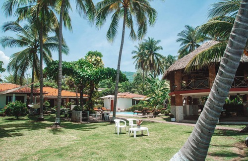 El Zonte House | El Zonte - Casa Tia Tita Special Beach Front Property - Full House