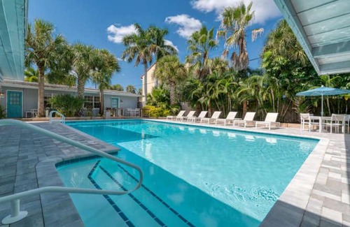 Siesta Key Hotel | Elderberry