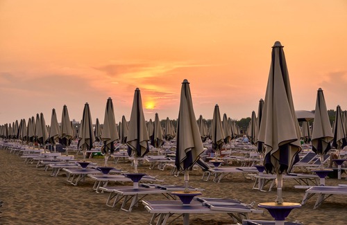 Bibione Apartment | Elegant Seaview Flat With Private Terrace