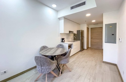 Crawfish Rock Condo | Elegant 1BR in Duna Residences