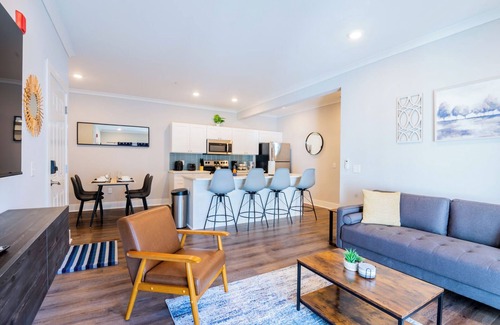 Port Wentworth Apartment | Elegant 2-bedroom apartment with AC, fitness room, pool, WiFi - A