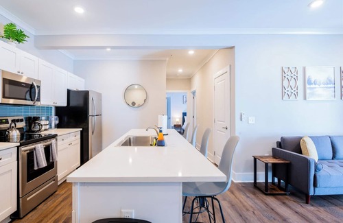 Port Wentworth Apartment | Elegant 2-bedroom apartment with AC, fitness room, pool, WiFi - A