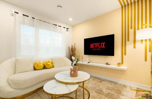 Niagara Falls Apartment | Elegant 2BR Suite with Parking, Only 7 Mins to Niagara Falls and Sleeps 4 Guests