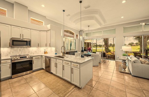 Lake Jovita Villa | Elegant 3BR Golf Villa Black Diamond Access