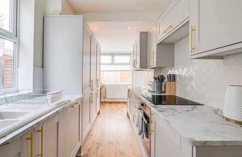 Aigburth House | Elegant 3BR House near City Centre