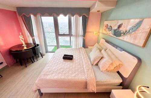 Bonifacio Global City Apartment | Elegant 4BR with balcony and bathtub in Uptown BGC