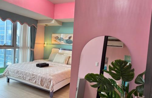 Bonifacio Global City Apartment | Elegant 4BR with balcony and bathtub in Uptown BGC