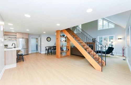 Caledon House | Elegant 6 Bedroom Modern Retreat in Caledon