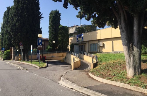 Desenzano del Garda City Centre Apartment | Elegant apartment in the heart of Desenzano del Garda Maghy's House