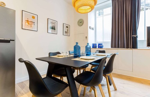 Saint-Merri Apartment | Elegant Apartment - 2BD/6P - Hôtel de Ville