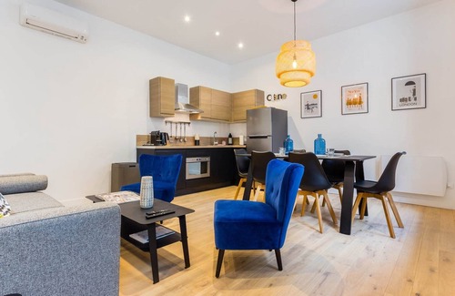 Saint-Merri Apartment | Elegant Apartment - 2BD/6P - Hôtel de Ville