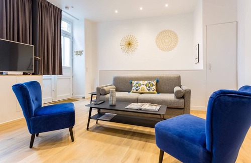 Saint-Merri Apartment | Elegant Apartment - 2BD/6P - Hôtel de Ville