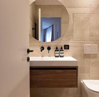 8th Arrondissement Ski Chalet | Elegant apartment - AC- 2BR-6P- Madeleine