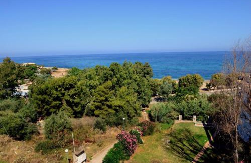 Kiparissia Hotel | Elegant Beach Hotel