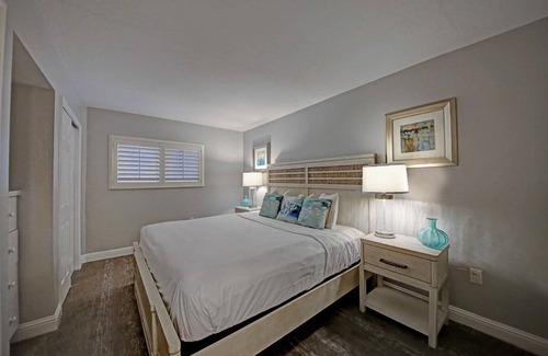 Captiva Hotel | Elegant Beachfront Room w/Gulf Coast Nature Experiences & Family Adventures
