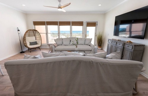 Navarre Beach House | Elegant Beachfront Townhome