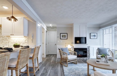 Spenard Apartment | Elegant Charm in Anchorage