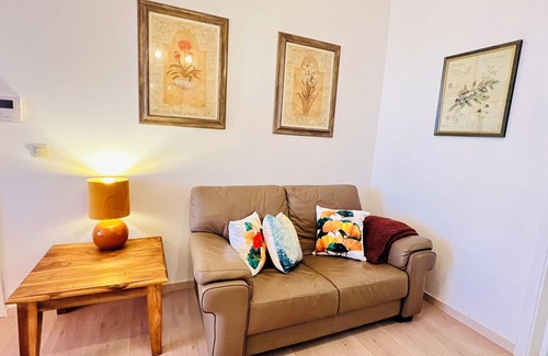 Amandus - Atheneum Apartment | Elegant city escape with terrace