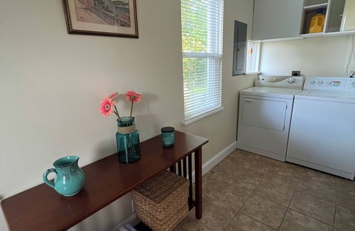 Crystal Beach Cottage | Elegant Cottage on Lake Bomoseen Vermont