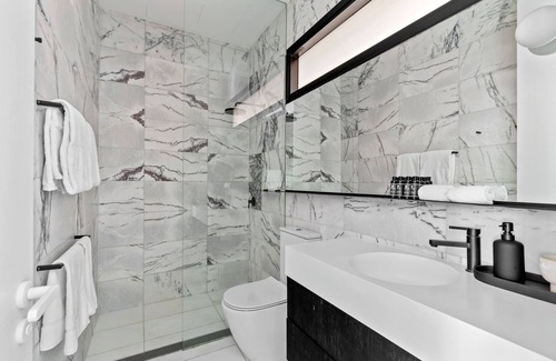 Surry Hills Apartment | Elegant Designer Apartment - Managed by 'Apartment Hotel' Group.