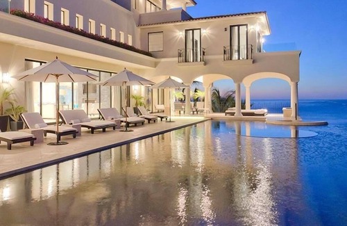 Chula Vista Villa | Elegant Eight Bedroom Villa
