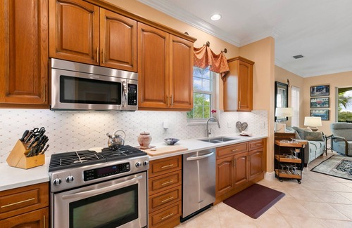 Naples Condo | Elegant Fiddlers Creek Townhome
