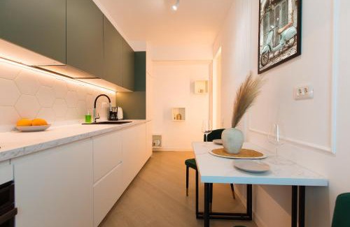 Pipera Apartment | Elegant High-Rise Studio in Cortina North