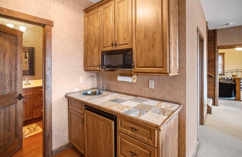Boone Cabin | Elegant Home with Incredible Views