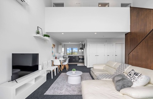 Hobsonville Apartment | Elegant minimalistic 3 BR apartment in stunning Hobsonville Point
