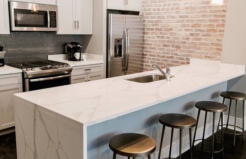 Central Business District Hotel | Elegant New Orleans Gem: Prime CBD Location Steps from French Quarter
