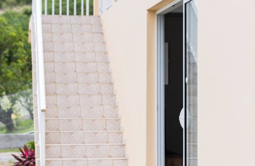 Case-Pilote Apartment | Elegant T3 with pool and panoramic view of the Caribbean Sea