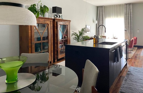 Hudson House | Elegant Townhouse, Hudson center, 2 ensuite baths