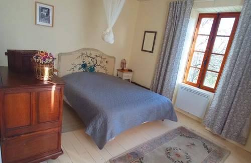 Mauroux House | Elegant traditional property