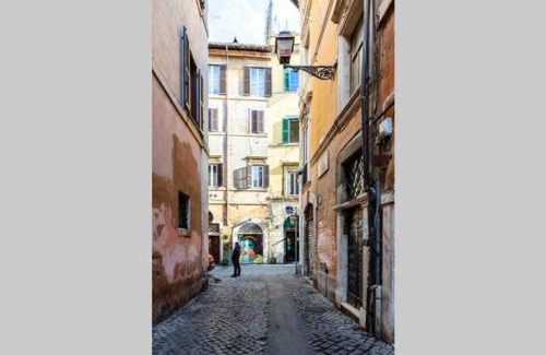Trastevere Apartment | ELEGANT TRILUSSA APARTMENT
