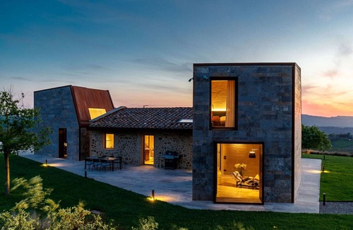 Volterra Villa | Elegant Tuscan Villa with Pool