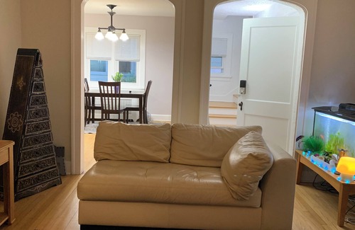 Madison House | Elegant Victorian home in neighborhood perfectly situated near campus