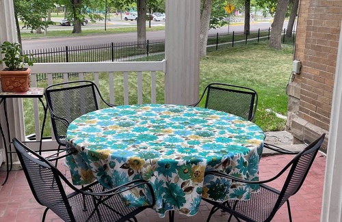 Great Falls House | Elegant vintage charm in downtown Great Falls